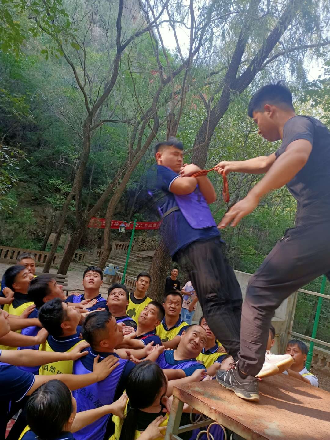 夏季拓展訓(xùn)練